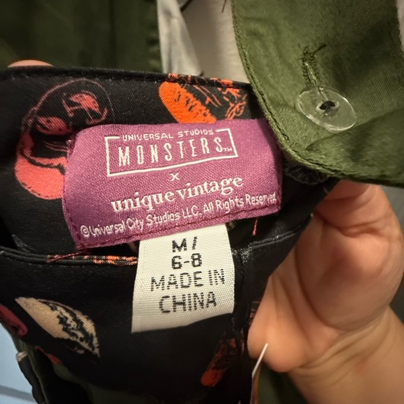 Universal Studio Woman’s Monsters Unique Vintage Monster Dress Size Med 6-8 - Picture 3 of 9